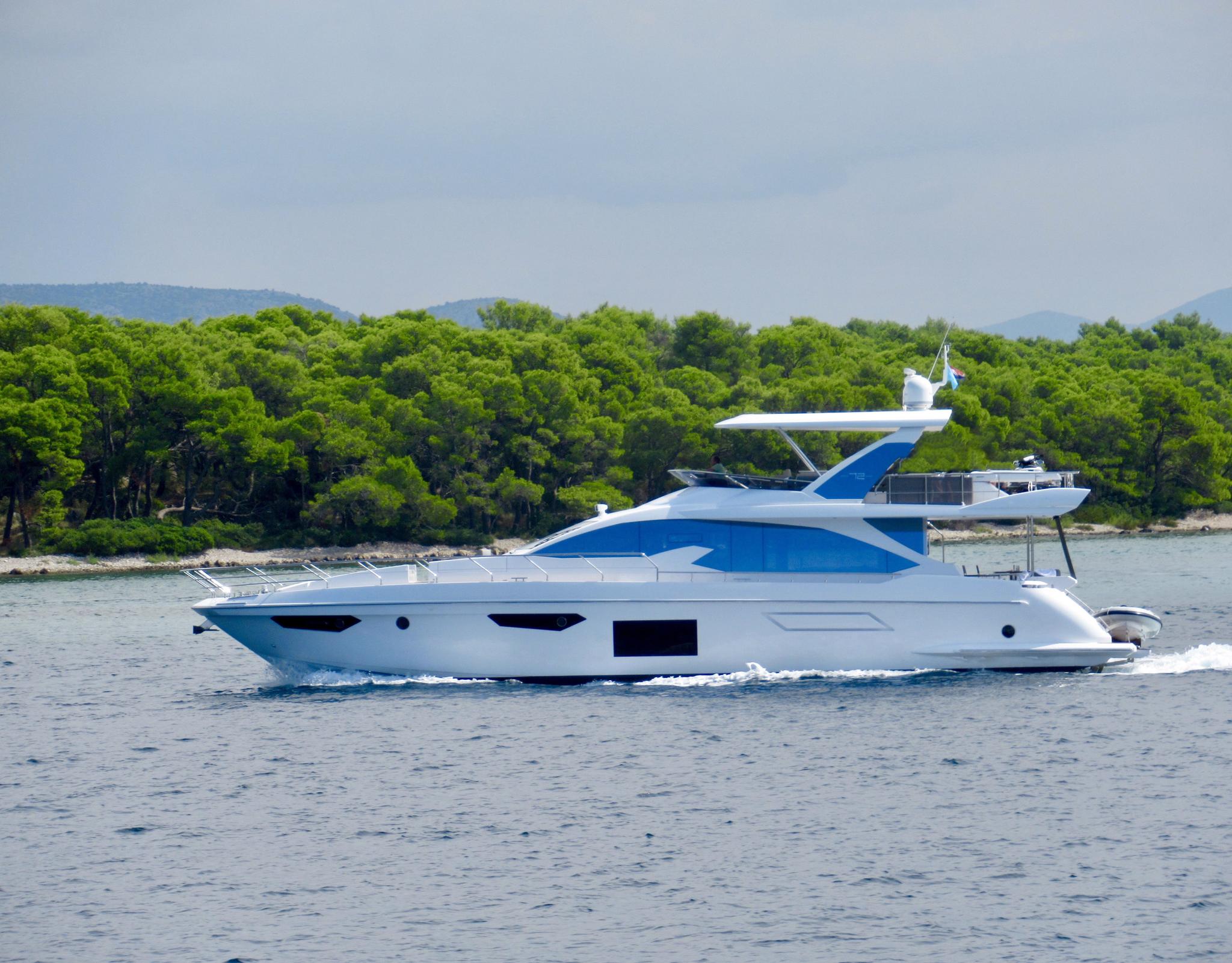 85 foot yacht engine room after detailing in Fort Lauderdale