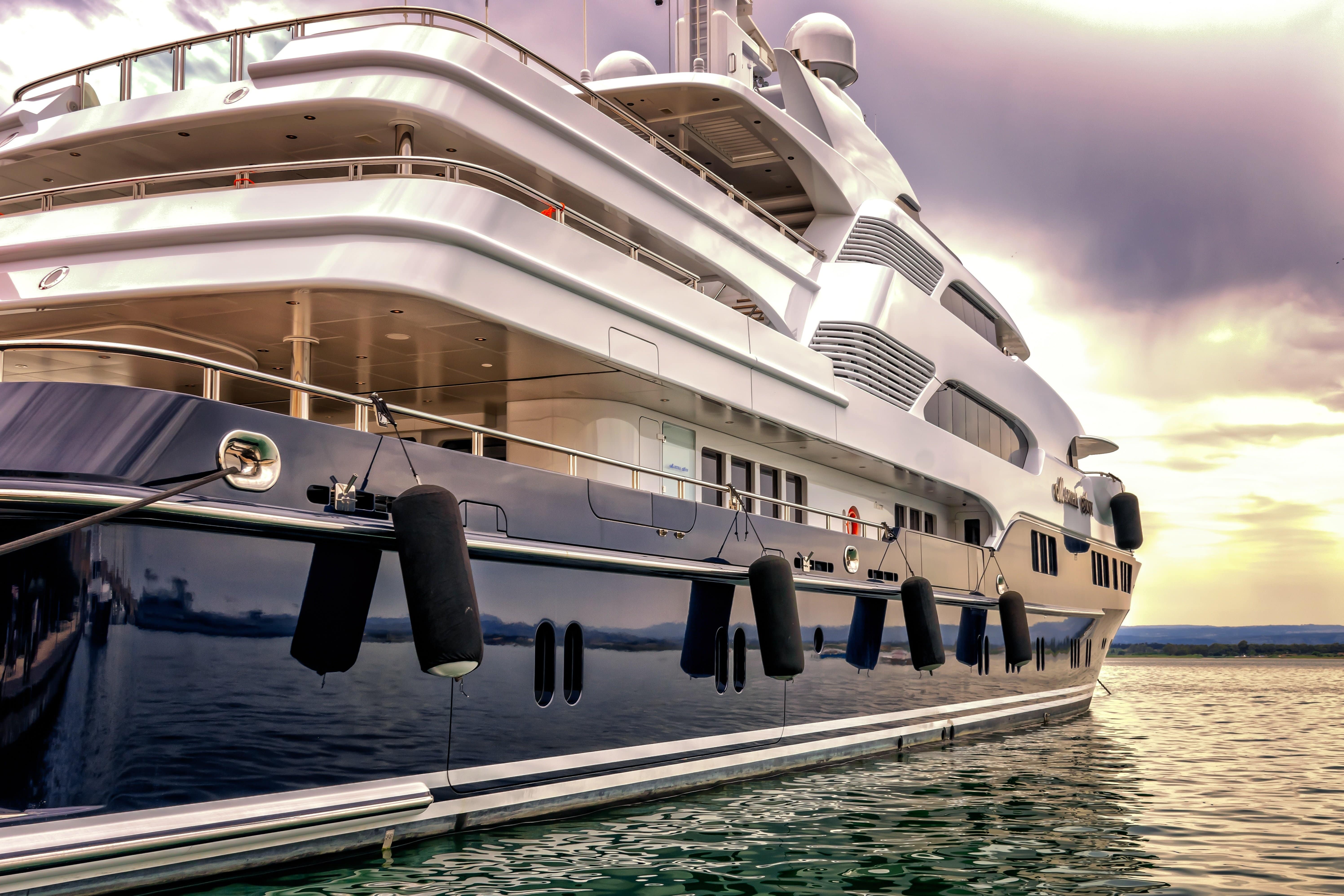 Exterior yacht detailing